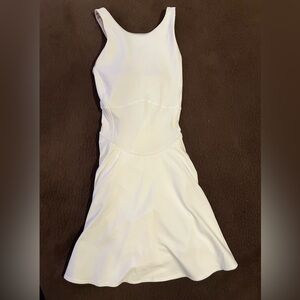 Lululemon Court Crush Tennis Dress Women’s Size 2 Perfect Condition